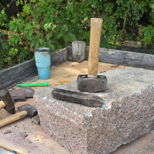 hammer_and_stone