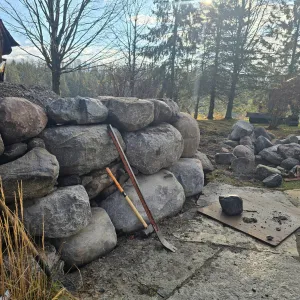 granite-stone-walls